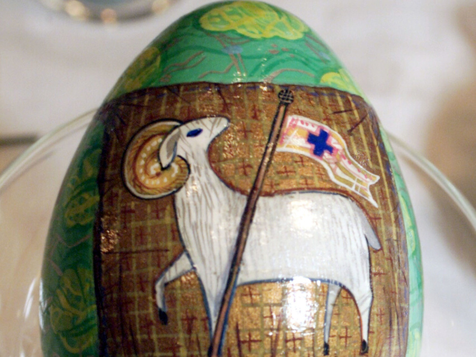 Osterei mit einem Osterlamm. Das Lamm symbolisiert die Auferstehung Jesu Christi. (Foto: KNA)