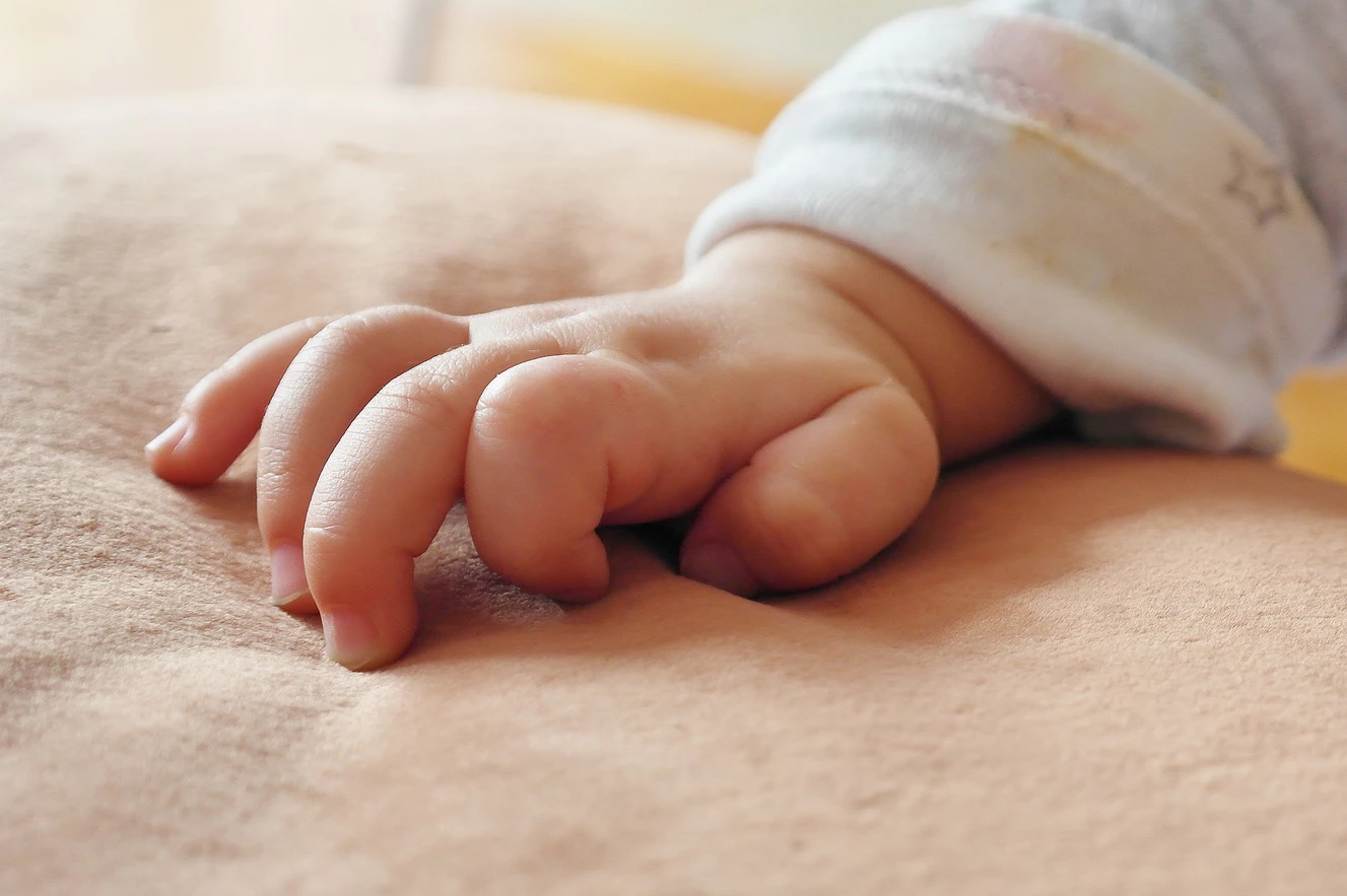 Wenn ein Baby kommt, können finanzielle Sorgen und zahlreiche Probleme die Mutter belasten. Hier hilft der SkF mit den katholischen Beratungsstellen für Schwangerschaftsfragen. (Foto: gem)