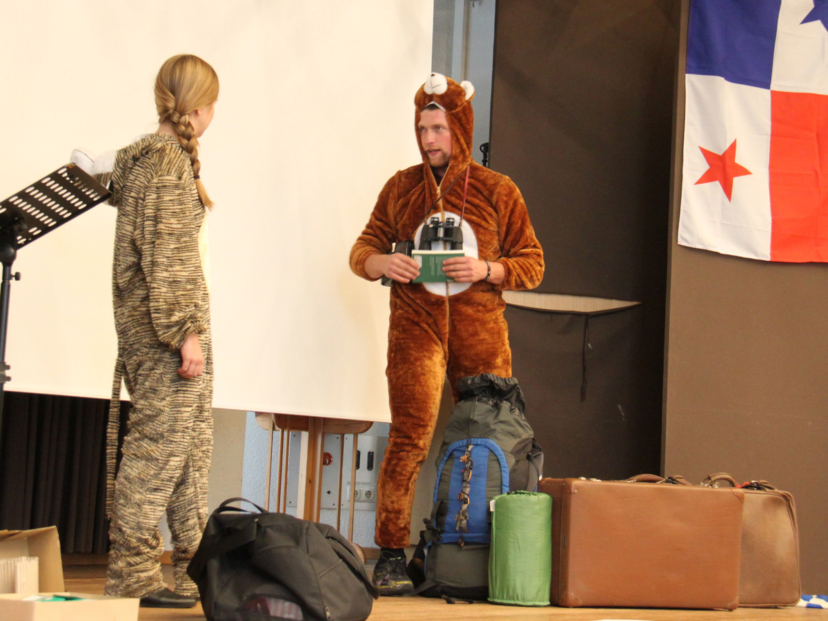 Sketch zur Vorbereitung: Tiger und Bär haben schon für den Weltjugendtag gepackt. (Foto: Zapf)