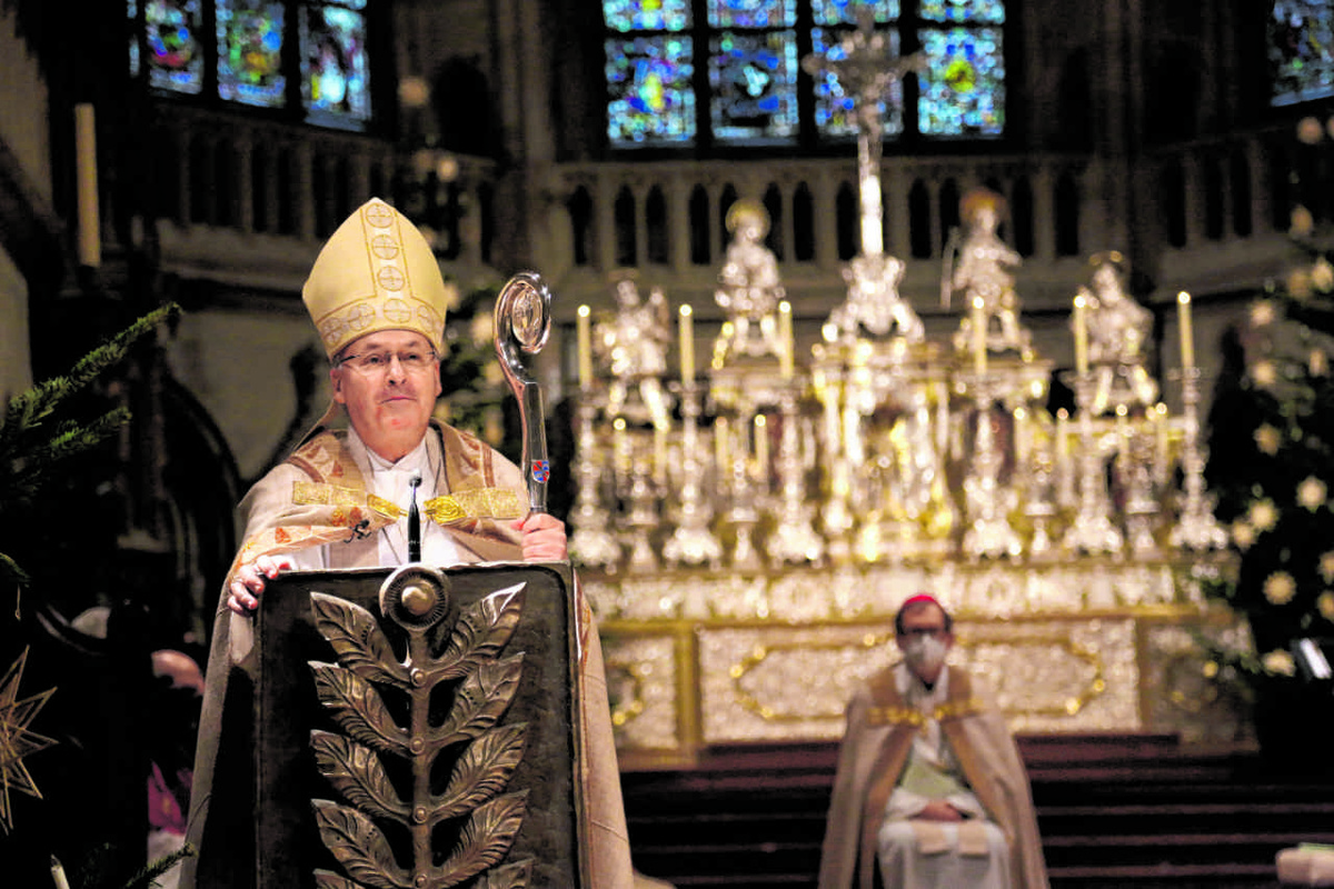 Am vergangenen Sonntag setzte Bischof Rudolf Voderholzer die Tradition fort, in der Vesper anlässlich seines Weihejubiläums eine Grundsatzpredigt zu halten. Foto: Hofbauer