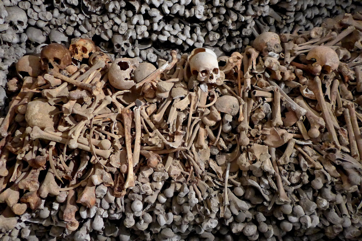 Die sterblichen Überreste von rund 20 000 Menschen ruhen in der Oppenheimer Michaelskapelle. (Fotos: Schenk)