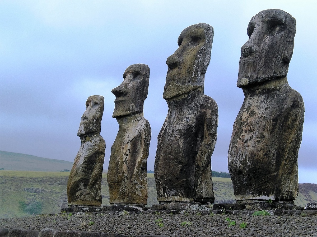 Überall auf der Osterinsel erheben sich die Moais, tonnenschwere Zeugen einer untergegangenen Kultur. (Foto: gem)