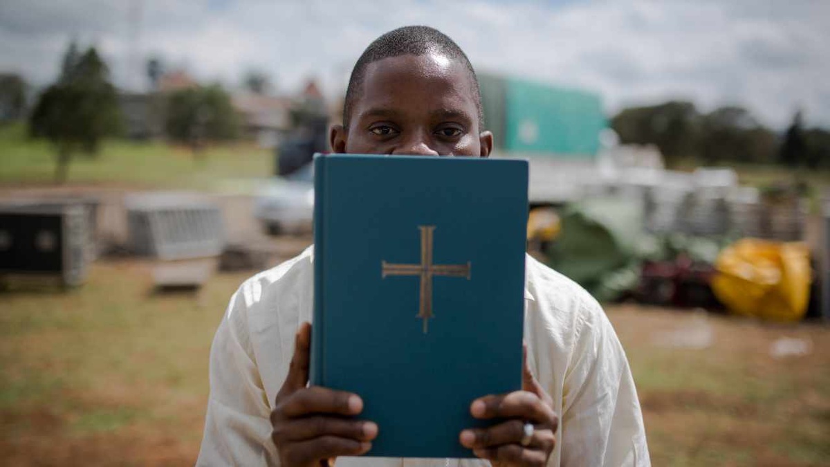 Religion spielt für den Großteil der Kenianer eine wichtige Rolle. Unter den Glaubensgemeinschaften sind zahlreiche Sekten. (Foto: Make it Kenya Photo/Stuart Price/Flickr/gem)