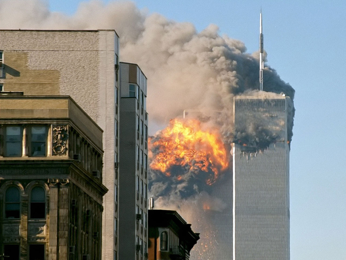 Ins Gedächtnis gebrannt haben sich die Bilder der Anschläge vom 11. September 2001. Das "Märtyrermuseum" stellt Mohammed Atta, einen der islamistischen Attentäter von damals, in eine Reihe mit Heiligen. (Foto: Robert J. Fisch/CC-BY-SA 2.0)