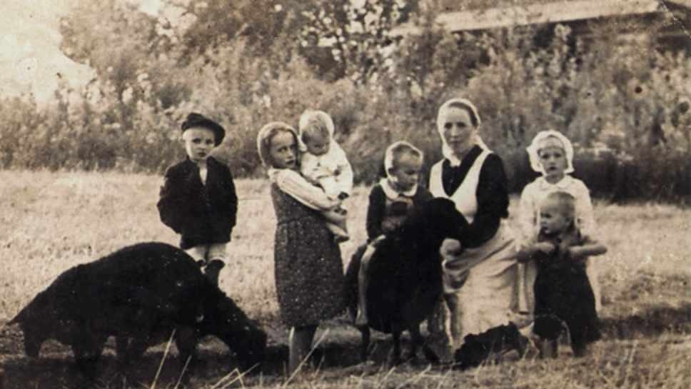 Wiktoria Ulma mit ihren sechs Kindern Stanisława, Barbara, Władysław, Franci­szek, Antoni und Maria. (Foto: gem)
