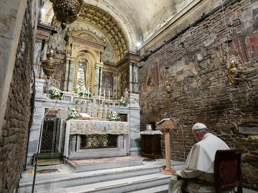 Papst Franziskus in Loreto (Foto: KNA)