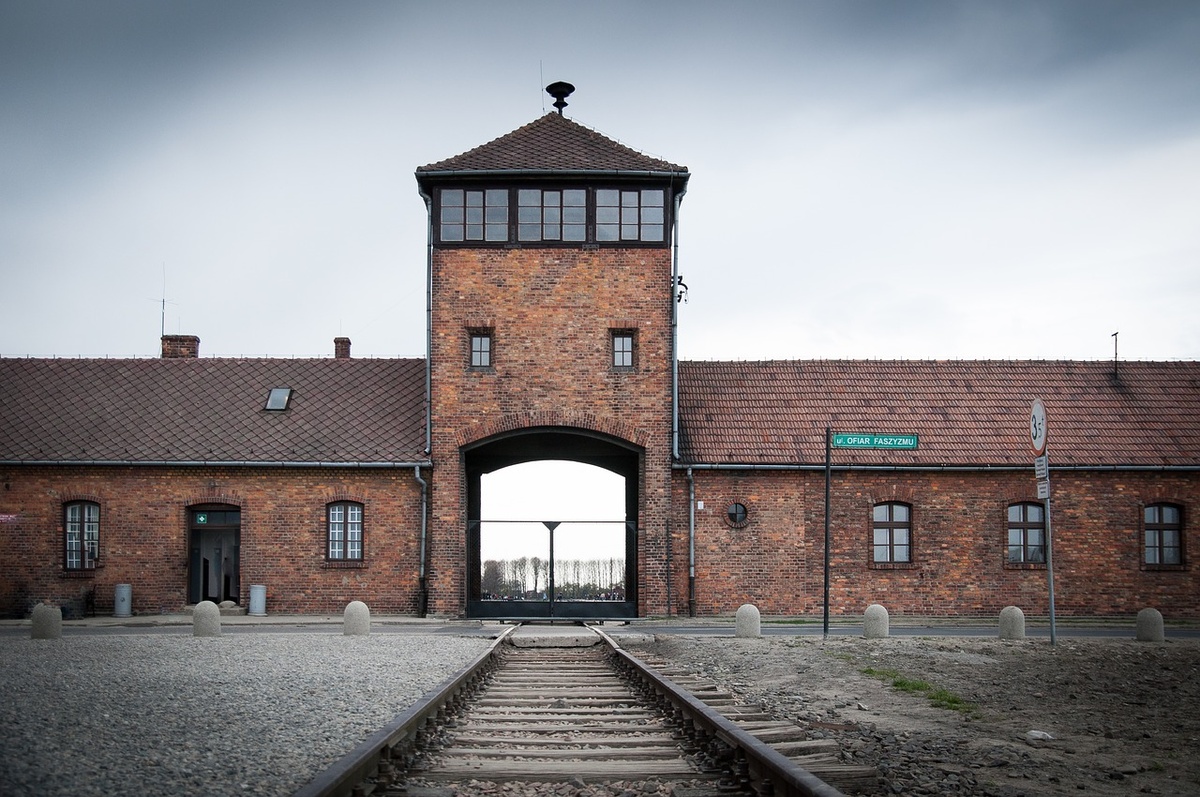 Der Eingang zum Konzentrationslager Auschwitz. (Foto: gem)