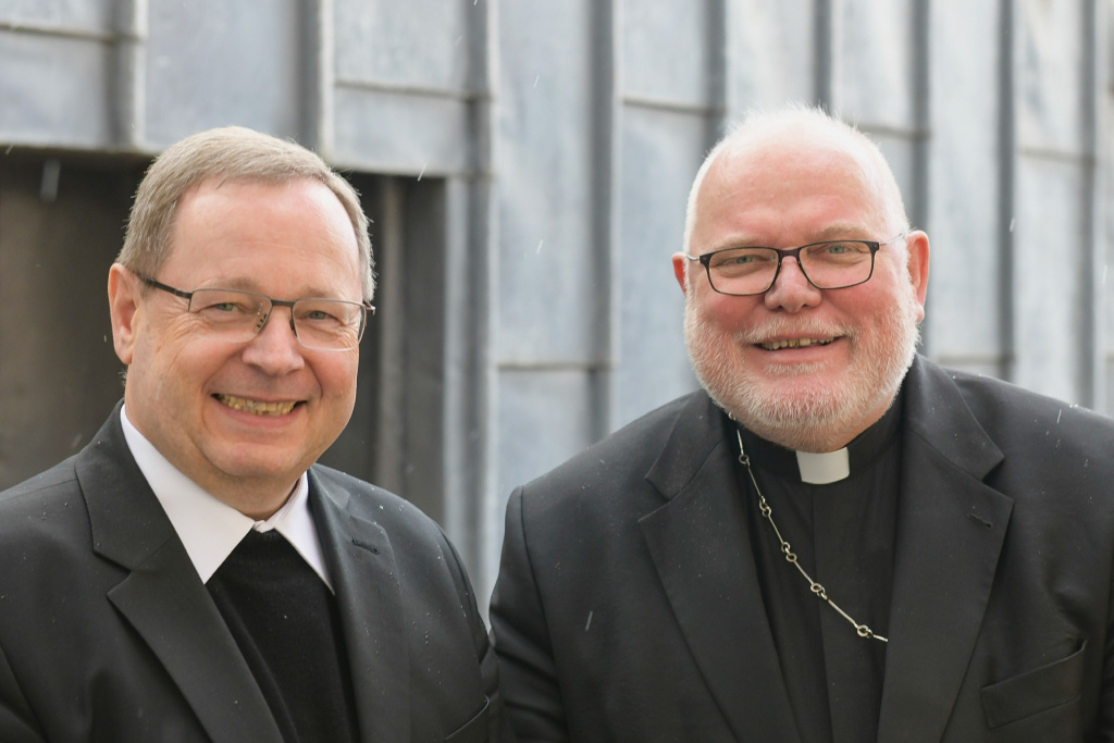 Georg Bätzing (links), Vorsitzender der Deutschen Bischofskonferenz, und der Münchner Kardinal Reinhard Marx. (Foto: KNA)