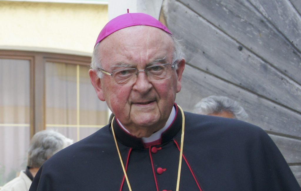 Wilhelm Schraml, emeritierter Bischof von Passau, ist am 8. November 2021 in Altötting verstorben.