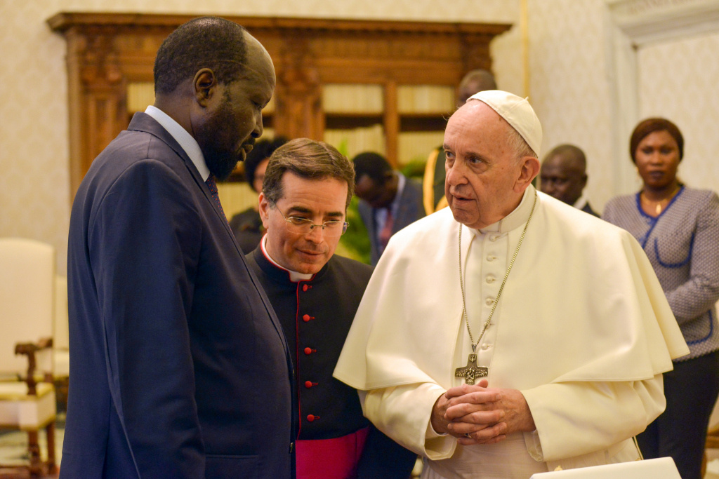 Salva Kiir Mayardit, Präsident des Südsudan, und Papst Franziskus am 16. März 2019 im Vatikan. (Foto: KNA)