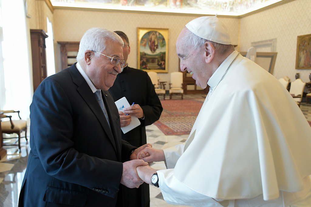 Mahmud Abbas, Präsident von Palästina, und Papst Franziskus am 4. November 2021 im Vatikan. (Foto: KNA)
