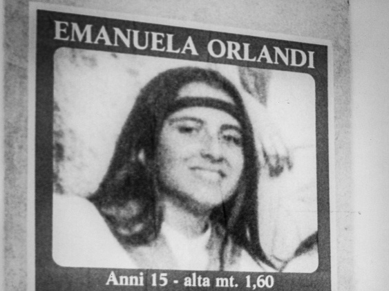 Ausschnitt eines Suchplakats in Rom aus dem Jahr 2011 mit einem Foto von Emanuela Orlandi, die seit dem 22. Juni 1983 vermisst wird. (Foto: KNA)