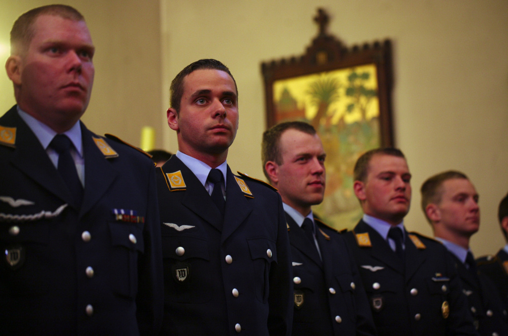Bundeswehrsoldaten bei einem Gottesdienst. (Foto: KNA)