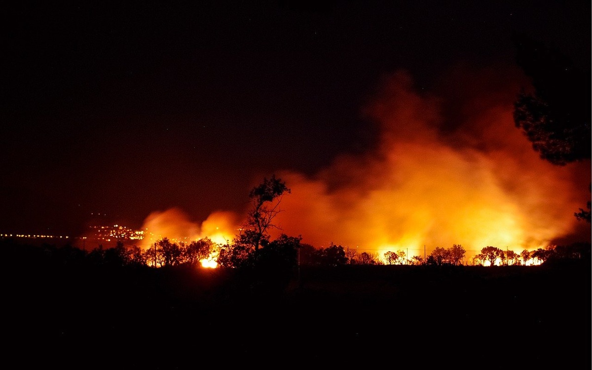 In mehreren Regionen Süditaliens kommt es seit Wochen zu schweren Bränden. (Symbolfoto: gem)
