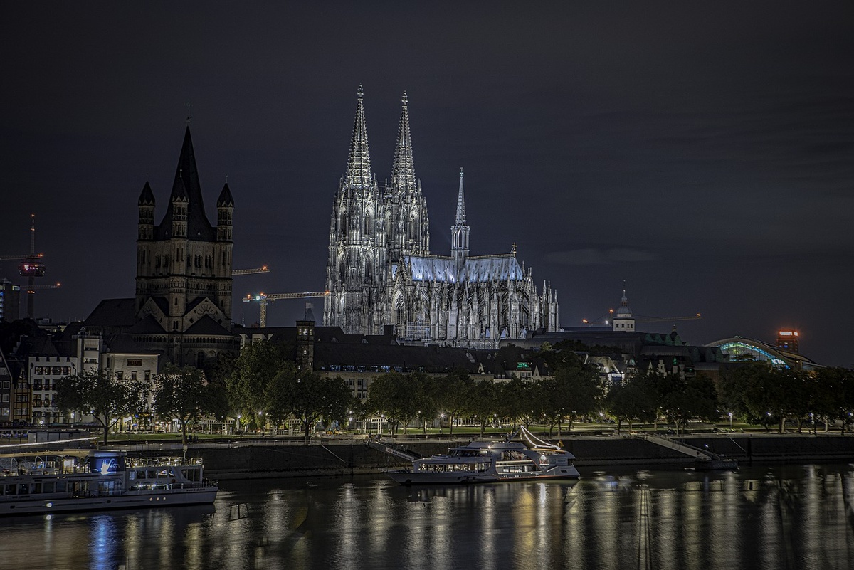 Der Kölner Dom bei Nacht. (Symbolfoto: gem)