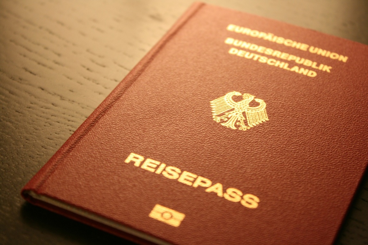 Für NS-Verfolgte, die vor der Ausbürgerung Deutschland verließen, soll die Wiedereinbürgerung einfacher werden. (Foto: gem)