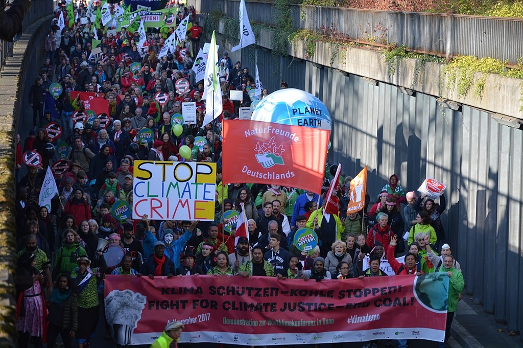 Demonstranten in Bonn im Vorfeld der Klimakonferenz.         Foto: Spielvogel; Lizenz: https://creativecommons.org/licenses/by-sa/3.0/deed.en