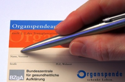 Organspendeausweis. (Foto: Thorben Wengert / pixelio.de)